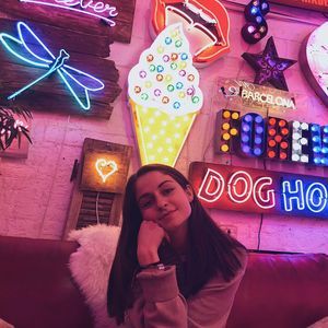 Meet your Posher, Laura